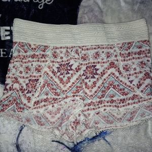 NOBO/No Boundaries cute shorts size x large